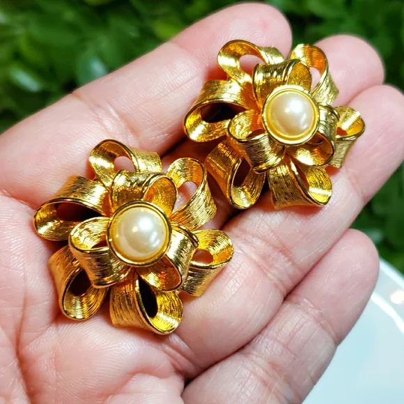 Givenchy | Jewelry | Vintage Authentic 9s Givenchy Paris New